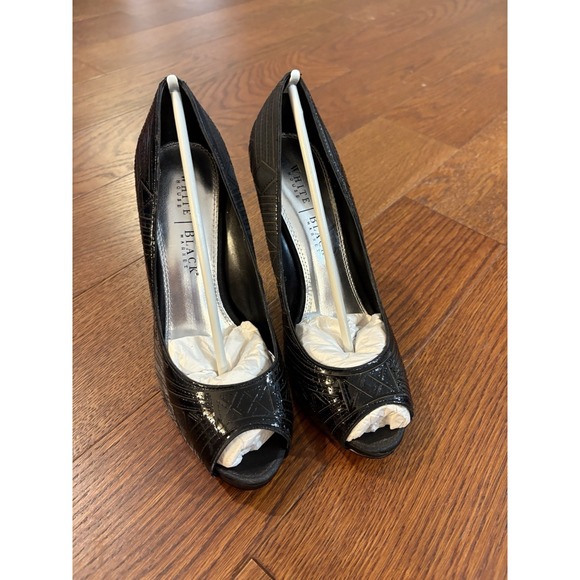 White House | Black Market Black Peep Toe Heels Size 10M with Leather Sole - Picture 2 of 10